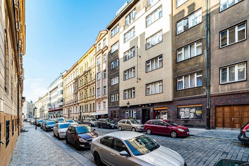 Cozy Old Town Stay - 1-Bedroom Apartment Prag Exterior foto